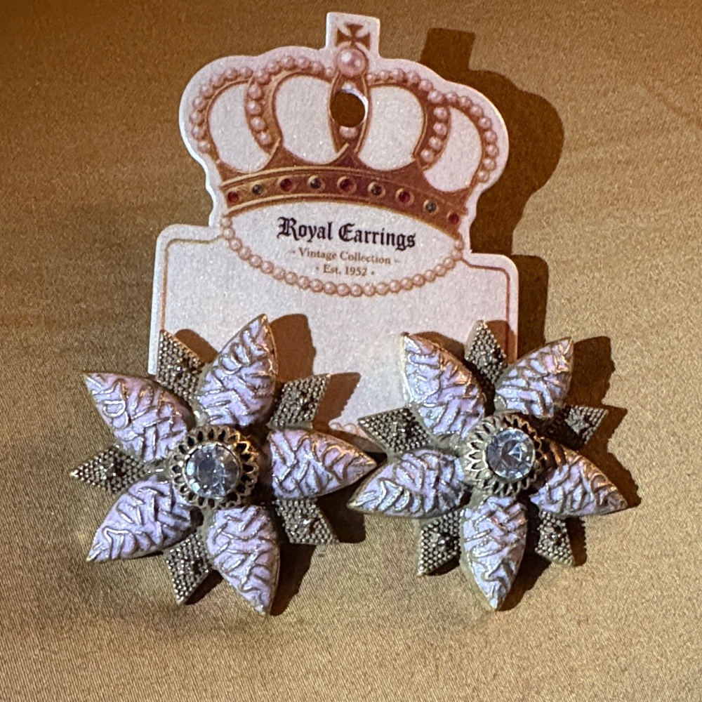 Vintage-Inspired Floral Stud Earrings